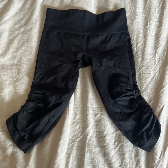 LULULEMON | ebb & flow leggings - Picture 2 of 7